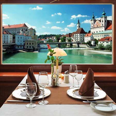 Hotel-Restaurant Minichmayr ชไตอาร์ ภายนอก รูปภาพ