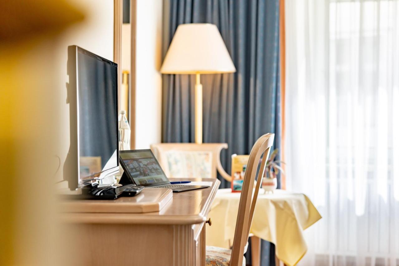 Hotel-Restaurant Minichmayr ชไตอาร์ ภายนอก รูปภาพ
