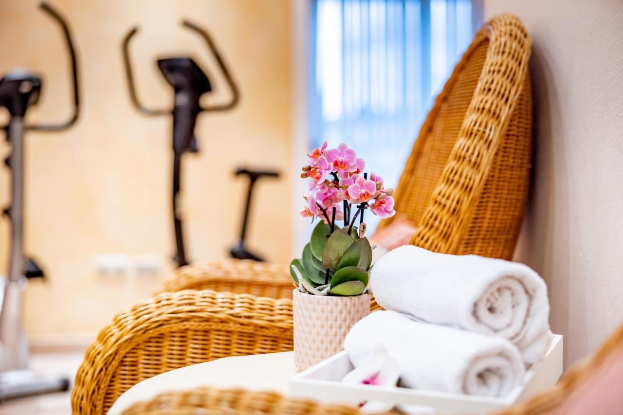 Hotel-Restaurant Minichmayr ชไตอาร์ ภายนอก รูปภาพ