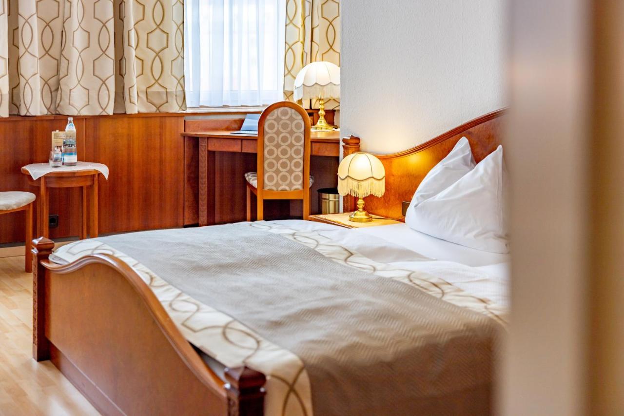 Hotel-Restaurant Minichmayr ชไตอาร์ ภายนอก รูปภาพ