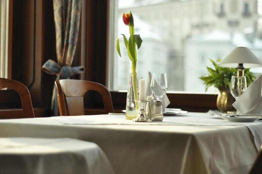 Hotel-Restaurant Minichmayr ชไตอาร์ ภายนอก รูปภาพ