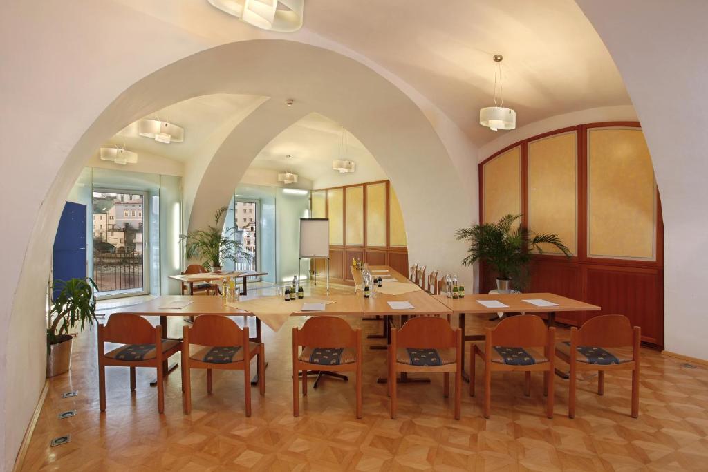 Hotel-Restaurant Minichmayr ชไตอาร์ ภายนอก รูปภาพ