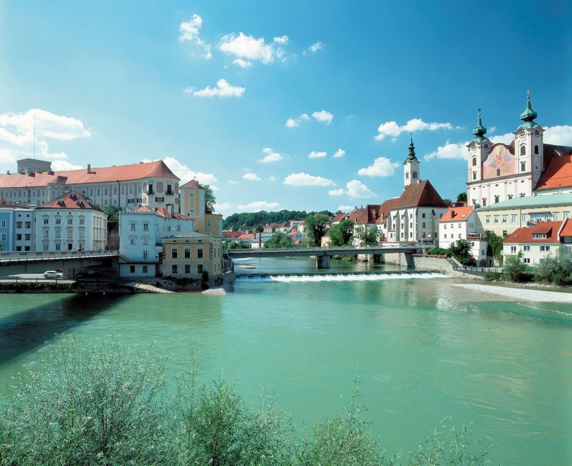 Hotel-Restaurant Minichmayr ชไตอาร์ ภายนอก รูปภาพ