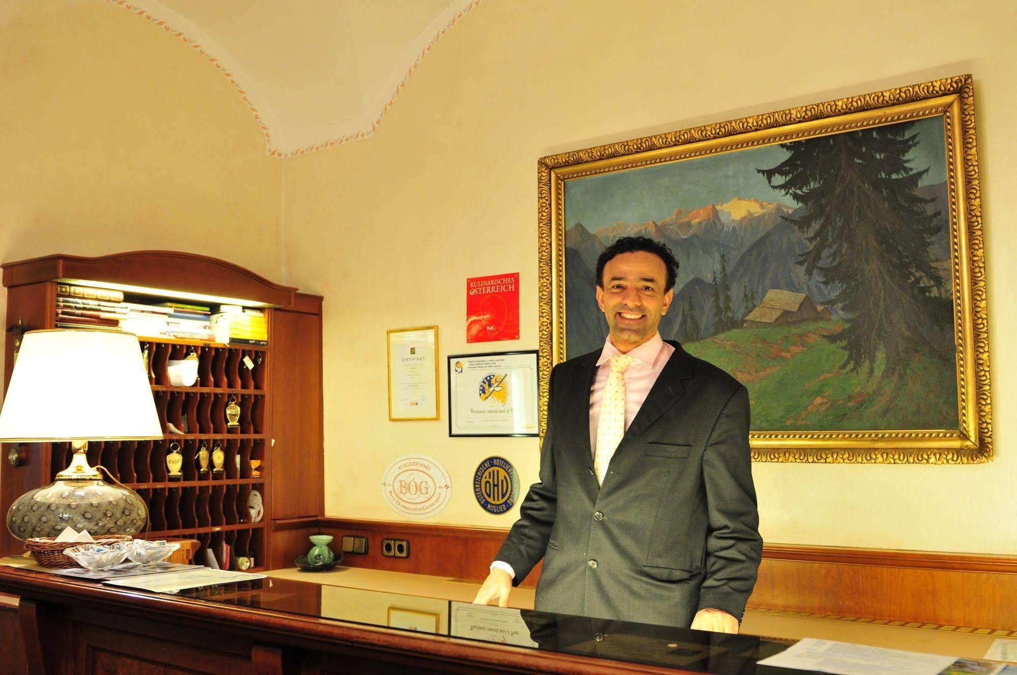Hotel-Restaurant Minichmayr ชไตอาร์ ภายนอก รูปภาพ