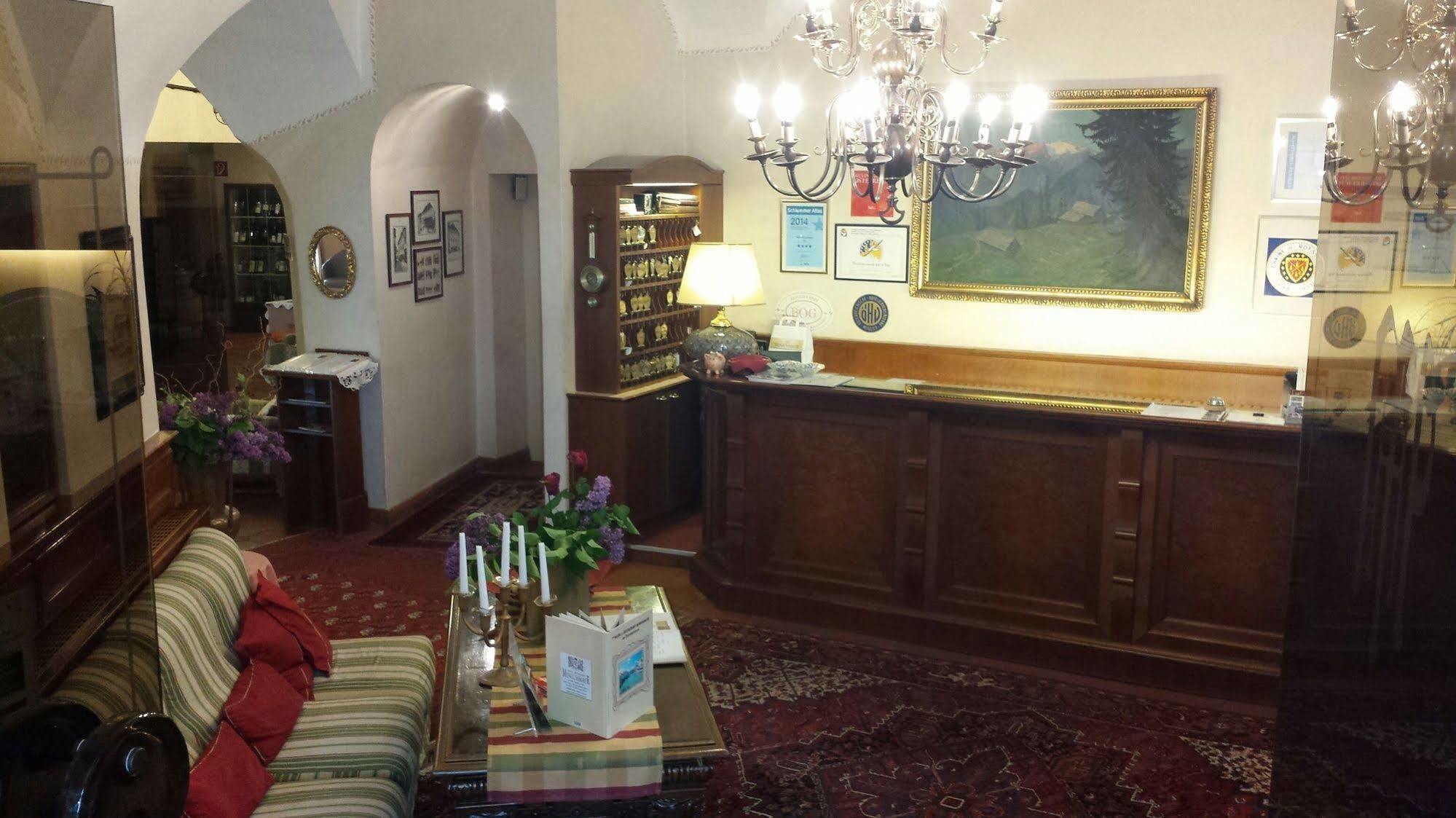 Hotel-Restaurant Minichmayr ชไตอาร์ ภายนอก รูปภาพ